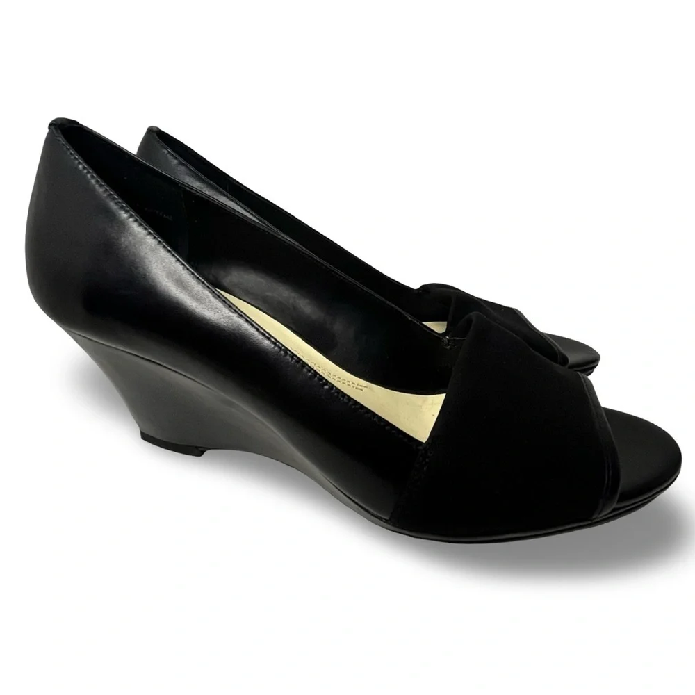 Ellen Tracy Black Wedge Open Toe Heels Size 8